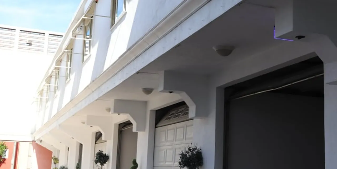 Fachada de Auto Hotel Chocolate en Mixco
