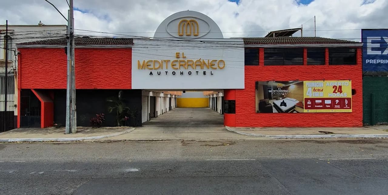 Auto hotel Auto hotel El Mediterraneo