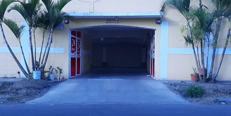 Auto hotel Auto hotel happy day