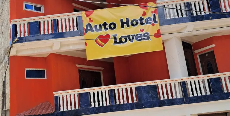 Auto hotel Auto Hotel Love's