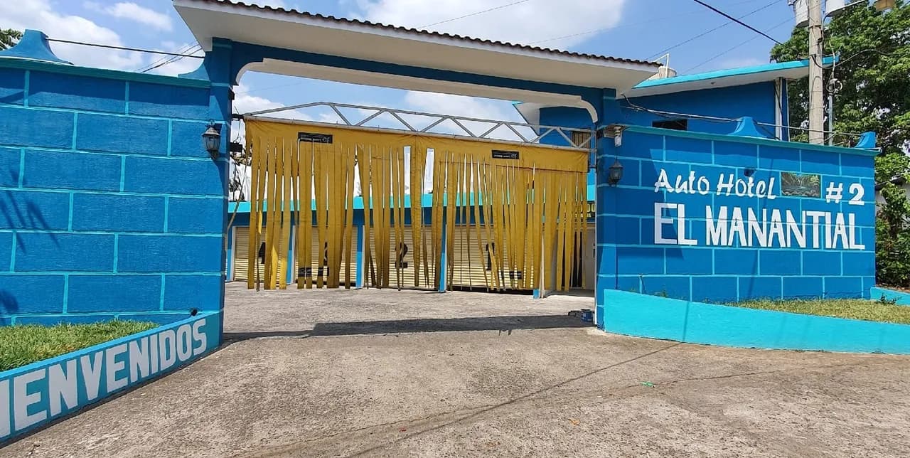 Auto hotel Autohotel El Manantial Reu