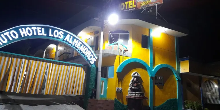 Auto hotel AutoHotel Los Almendros