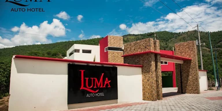 Auto hotel LUMA Auto Hotel